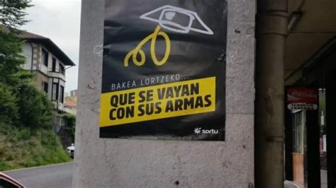 PP denuncia la aparición de carteles contra de la Guardia Civil en Galdakao