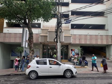 Imóvel na Rua Getúlio Vargas 87 Centro em Nova Iguaçu por R 400 Mês