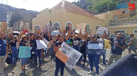 Ribeira Grande Mais De Uma Centena De Professores Manifestam Se