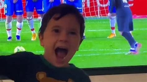 El eufórico festejo de Mateo Messi en uno de los goles que marcó Lionel