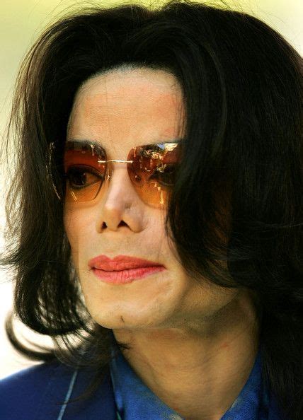 More Pics Of Michael Jackson Rimless Sunglasses In 2021 Michael Jackson Smile Michael Jackson