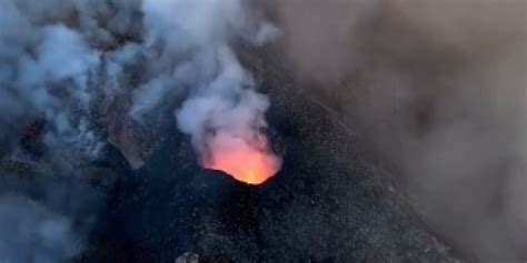 Stromboli L Eruzione E La Colata Lavica Viste Dal Drone VIDEO