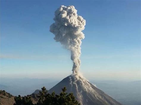 Volcán De Colima Registra Cinco Explosiones N