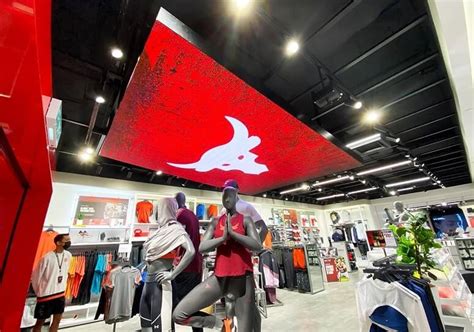 Under Armour Mid Valley Kl P Indoor Led Screen Retail Led Display