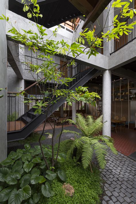 Gallery of Hidden Garden Hostel / Full Scale Studio - 5