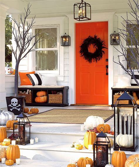 Cute Halloween Front Porch Decorations To Greet Your Guests