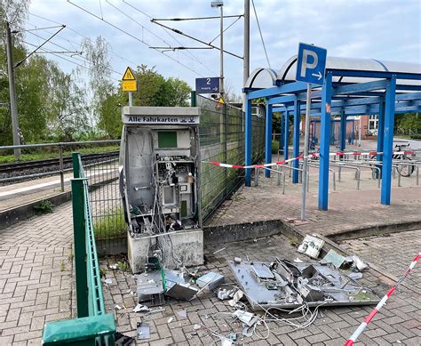 Krempe Fahrkartenautomat Gesprengt