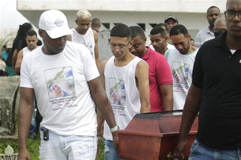 Jornal Correio Carreata E Comoção Comerciante Morto Em Tiroteio De