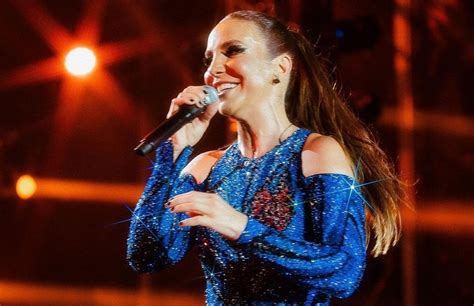 Hz Crian A Convidada Por Ivete Sangalo Para Dan Ar No Palco Do