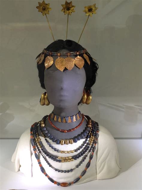 Golden Jewellery Set Of Sumerian Woman From Ur Iraq C Bc