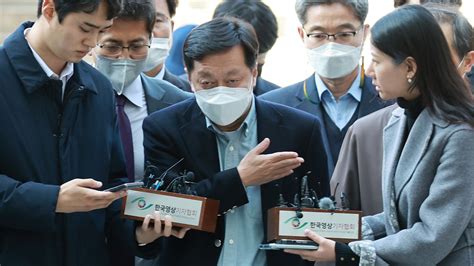 검찰 이재명 최측근 정진상 기소뇌물수수 · 부패방지법 위반