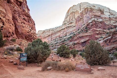 Cassidy Arch An Essential Hike In Capitol Reef National Park Earth Trekkers