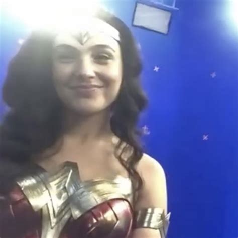 Central Gal Gadot On Twitter Ela Gal Gadot Como Mulher Maravilha Nos