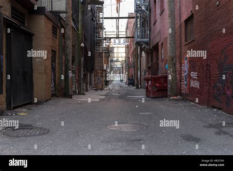 Vancouver Downtown East Side Alley Stock Photo Alamy