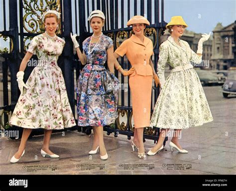 1956 fashion hi-res stock photography and images - Alamy