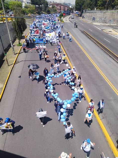 ACI Prensa on Twitter En un ambiente de fiesta y alegría miles