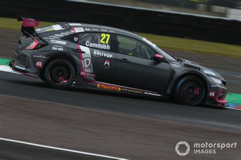 Cammish Returns To Btcc With Napa Backed Motorbase Squad