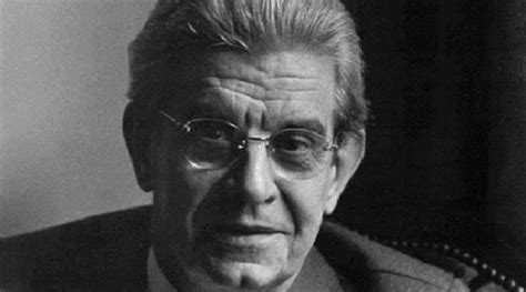 Psikanalist Jacques Lacan Cinsel İlişki Yoktur Derken Ne Demek İstedi