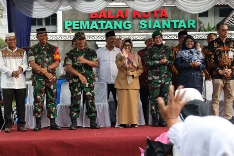 Dr Susanti Lepas Peserta Pawai Taaruf MTQ Tingkat Kota Pematang Siantar