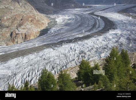 Glacier switzerland lateral moraine hi-res stock photography and images ...