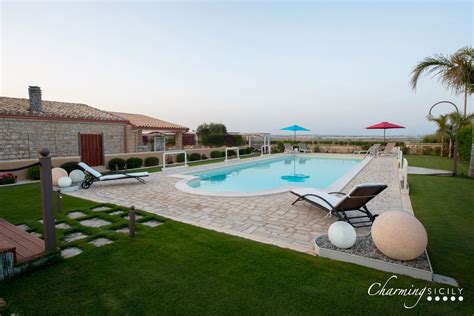 Villa with Pool in Sicily – Rent the best luxury villas on the sea in ...