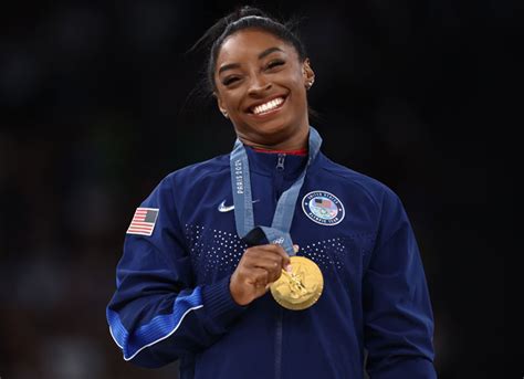 Simone Biles Medal Ceremony Zorah Kiersten