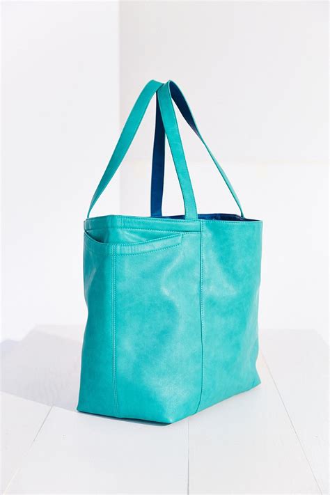 Reversible Bags IUCN Water