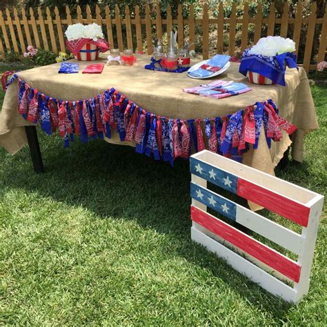 American Flag Wood Pallet - From Scratch with Maria Provenzano