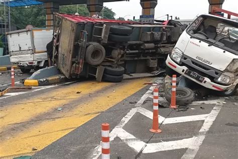 Kronologi Kecelakaan Beruntun Di Gerbang Tol Halim Utama Ada Pengemudi