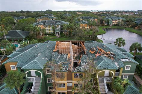 Videos Photos Tornado Flips Cars And Rips Roofs In Florida Miami Herald