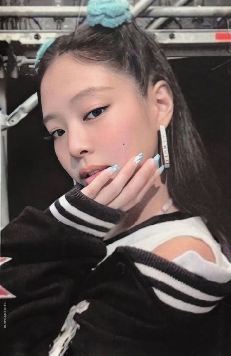 Pin By Mih On Blackpink Blackpink Blackpink Jennie Korean Girl Band