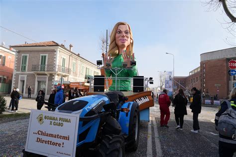 Carnevale Di Fano 2024 Pienone Per La Prima