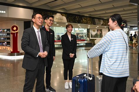 文化體育及旅遊局局長歡迎「個人遊」計劃適用城市旅客（附圖）