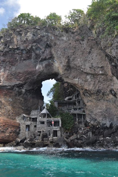 Moonhole Community In Bequia St Vincent And The Grenadines Places