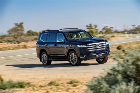 Toyota Landcruiser Series Sahara Zx Review Anyauto