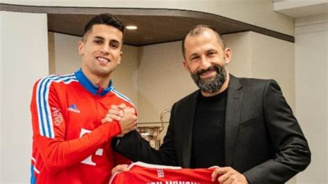 Bundesliga Bayern Munich Sign Joao Cancelo On Loan From Manchester City On Transfer Deadline