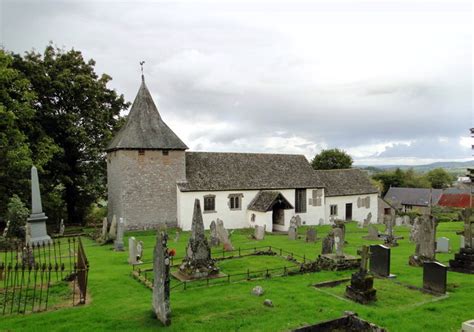 St Bilo Llanfilo Philip Pankhurst Cc By Sa 2 0 Geograph Britain