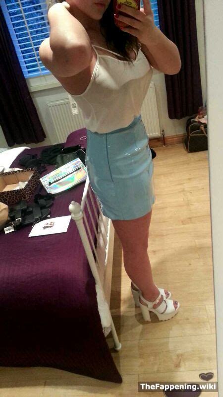 Faye Brookes Nude Pics Vids The Fappening