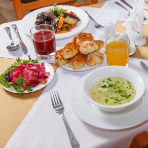 Рестораны рядом со мной на карте в Москве | Ближайшие кафе, бары и ...