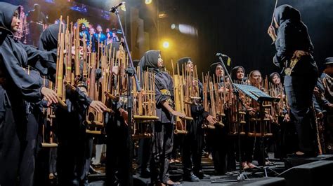 Kota Bandung Bermain Angklung Jam Nonstop Pecahkan Rekor Terlama Di