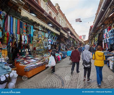 Istanbul Istanbul April Everyday Life On The Market Street