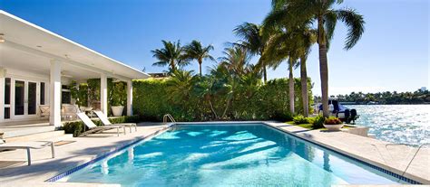 Miami Beach Waterfront Luxury Villa Rental In Venetian Islands Jacuzzi