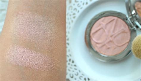 Samantha Jane Diorskin Nude Air Luminizer Glow Addict Dior Holo Gold 002