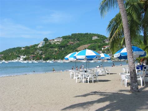 Beach In Zihuatanejo Mexico Explore Mexico Places To Visit Zihuatanejo