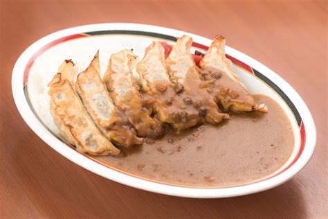 札幌のソウルフード “ぎょうざカレー” の「みよしの」とは？│北海道ファンマガジン