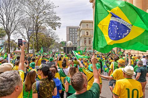 Fotos Cartazes E Faixas Marcam Atos No 7 De Setembro Fotos Em Brasil