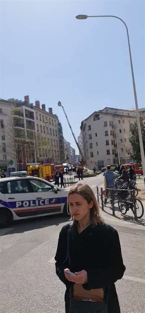 Medave Prod on Twitter Forte explosion à lyon Une bouteille de gaz