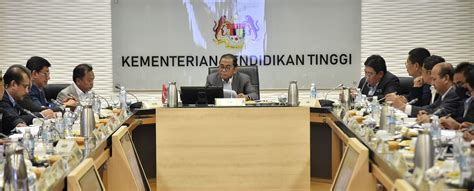 Mohe Ybm Pengerusikan Mesyuarat Tindakan Pembangunan Kementerian