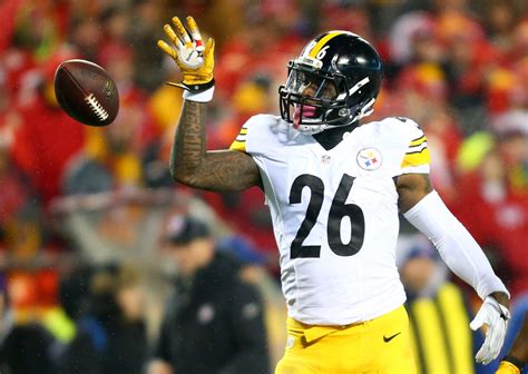 Nfl Fans React To Leveon Bells Apology Announcement The Spun