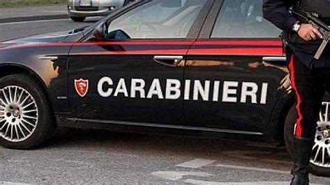 Affetta Da Alzheimer Si Perde Carabinieri La Rintracciano